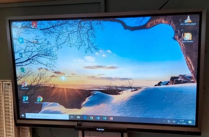 Інтерактивна панель Prowise ProLine+ (4K-60Hz) 84″ дюйм діагональ  для підключення зовнішнього ПК (Б/В)